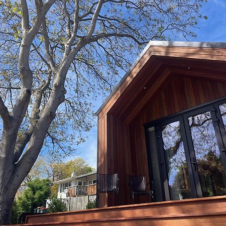 Walnut On Russell Villa Wanaka Exterior photo